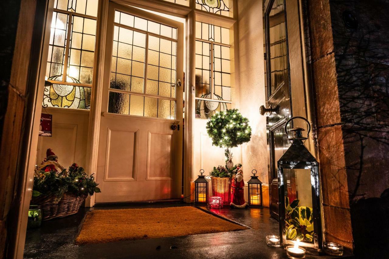 阿伯福伊尔The Bield住宿加早餐旅馆 外观 照片